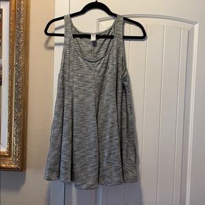 Light maternity tank